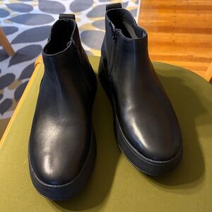 New FitFlop F-Mode Leather Platform Zip Ankle Boot Women’s Size 7 Black